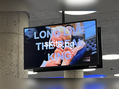 Government tvs hacked as video of trump kissing elon musks feet plays on repeat video