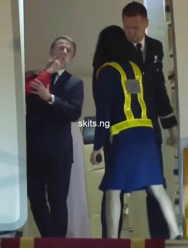 VIDEO.I.NG French Kiss or French Slap – Did Mrs Macron Bitch Slap the French President in the Face ? On A Plane !