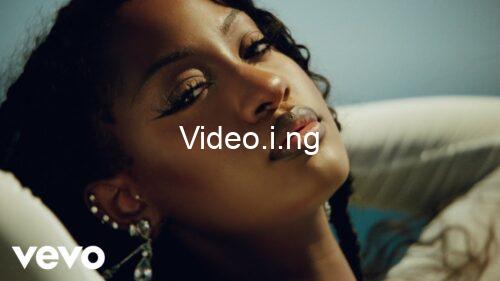 Tems me u official video