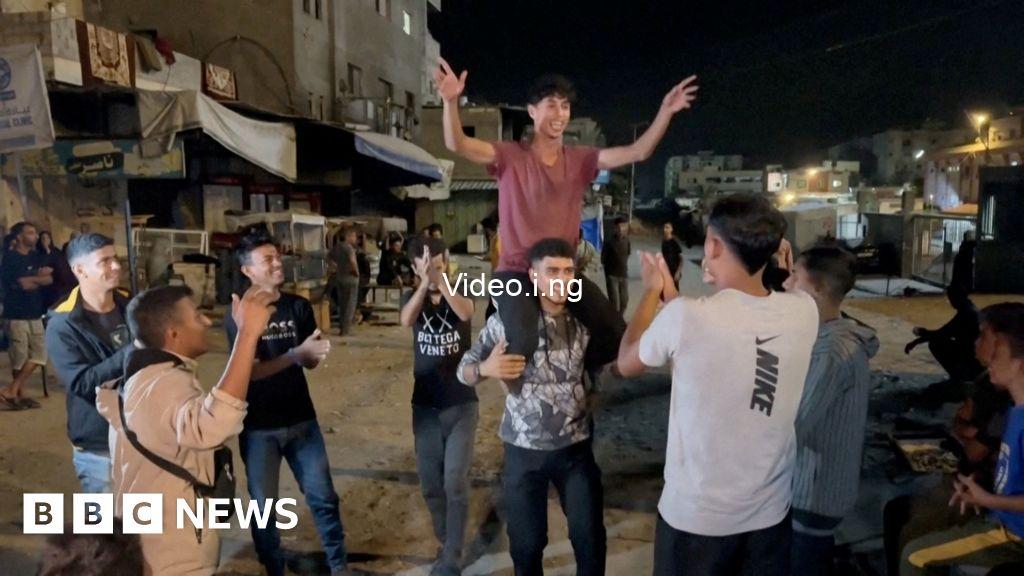 Palestinians take to street to celebrate ceasefire deal announced by trump video