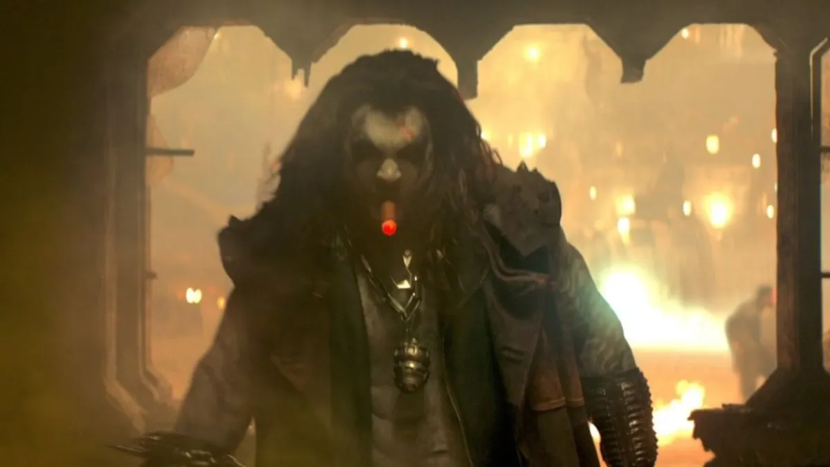 Jason momoas perfect lobo earns praise in supergirl trailer