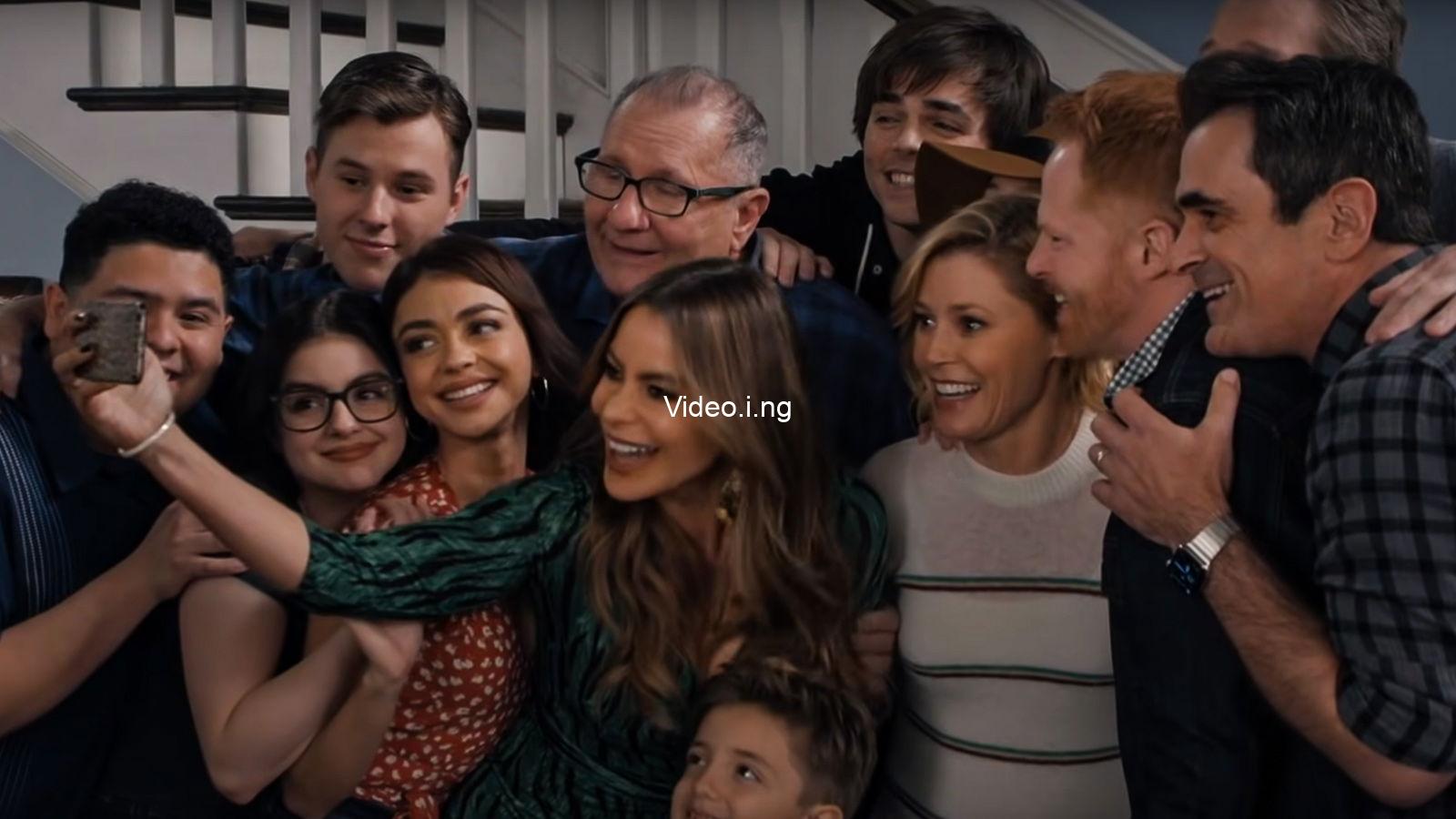 Modern family beats every sitcom for a streaming record before christmas