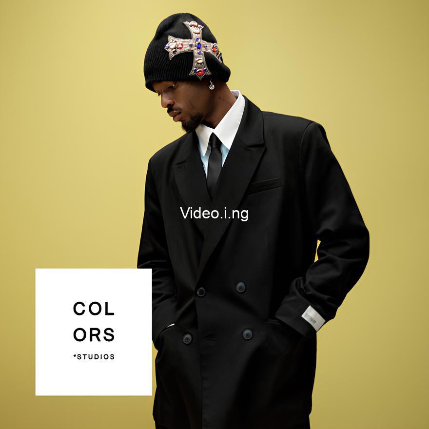 OMAH LAY A COLORS SHOW