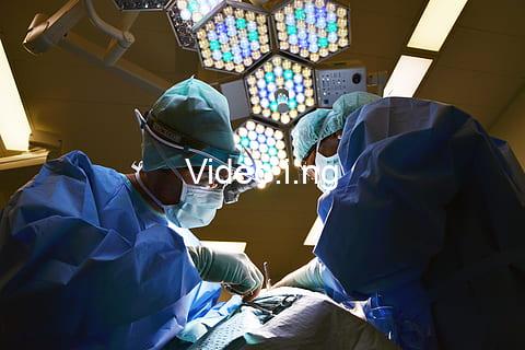 Surgeon’s cloth found inside woman’s abdomen three months after surgery
